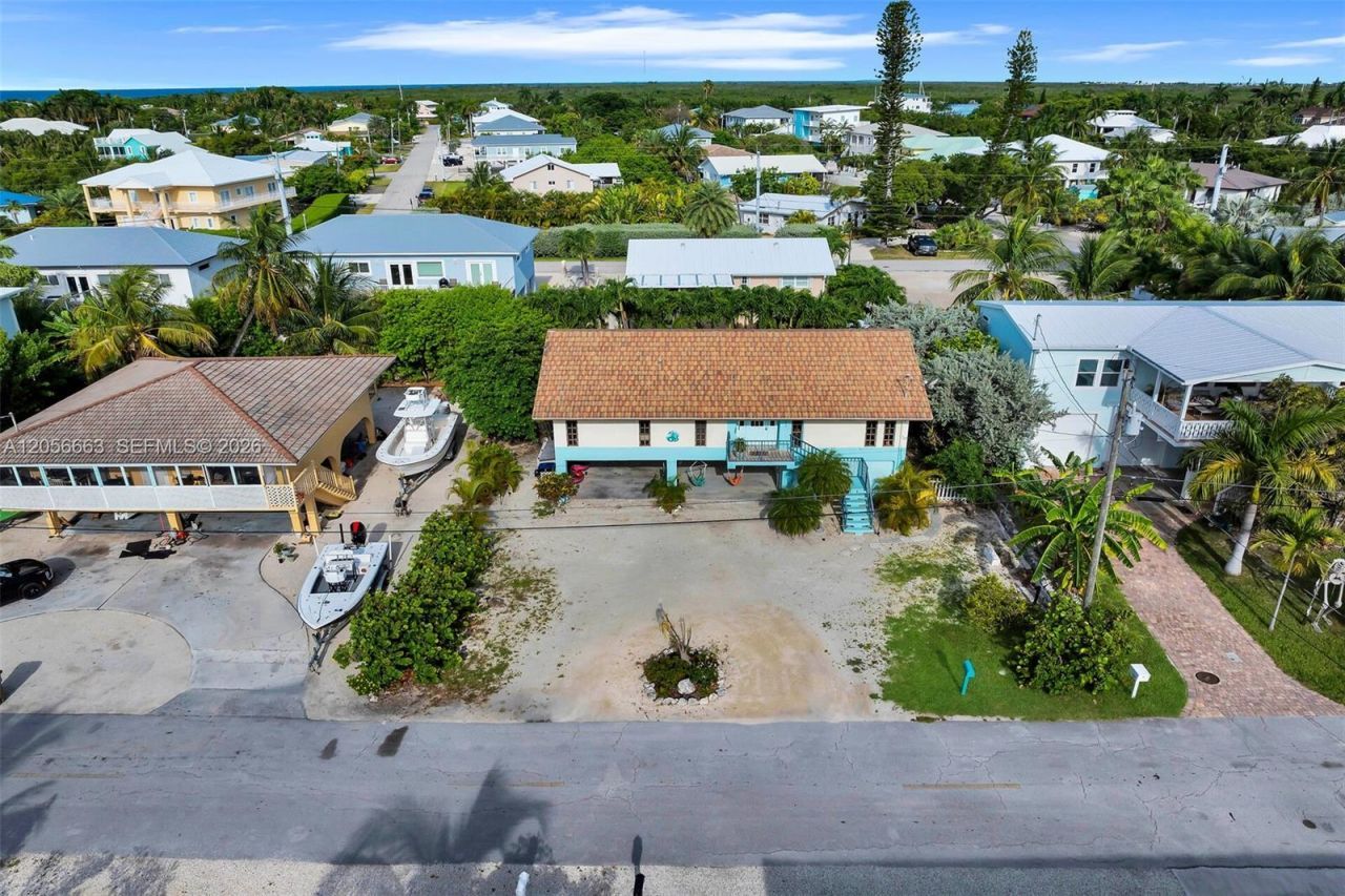 422 Calle Limon, Marathon, FL 33050 Photo