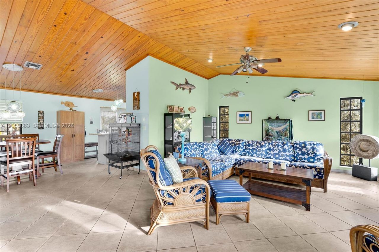 422 Calle Limon, Marathon, FL 33050 Photo