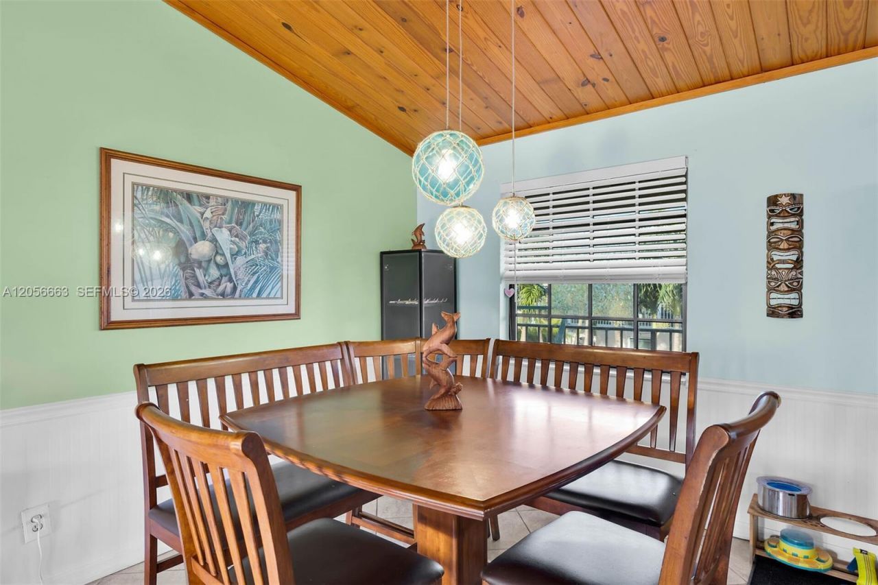 422 Calle Limon, Marathon, FL 33050 Photo