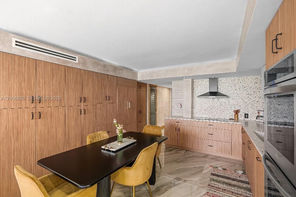 2457 Collins Ave, Unit 1603, Miami Beach, FL 33140 Photo