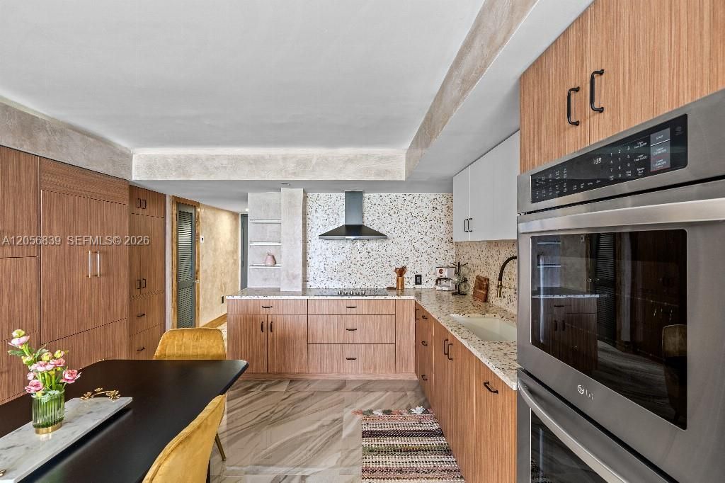 2457 Collins Ave, Unit 1603, Miami Beach, FL 33140 Photo