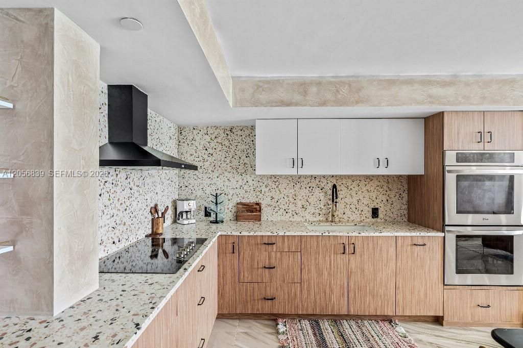 2457 Collins Ave, Unit 1603, Miami Beach, FL 33140 Photo