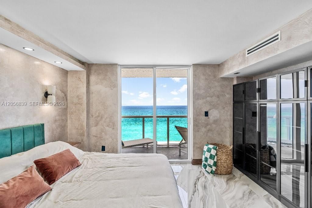 2457 Collins Ave, Unit 1603, Miami Beach, FL 33140 Photo