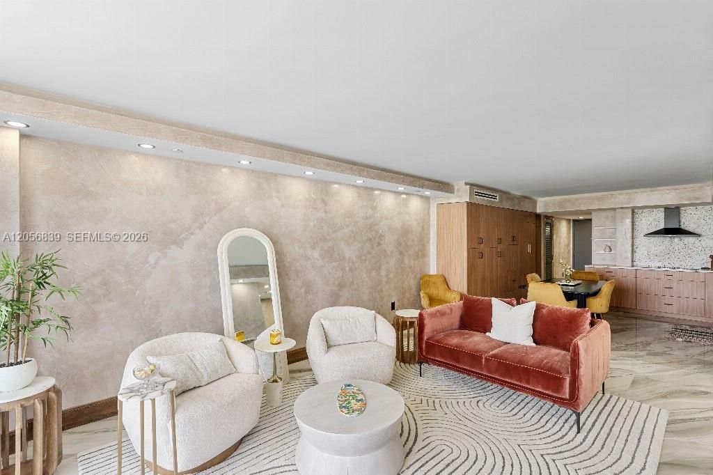 2457 Collins Ave, Unit 1603, Miami Beach, FL 33140 Photo