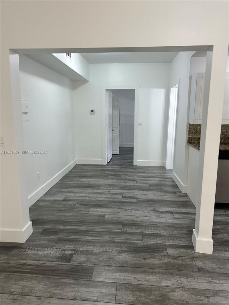 2500 NE 192nd St , Unit 6, Miami, FL 33180 Photo