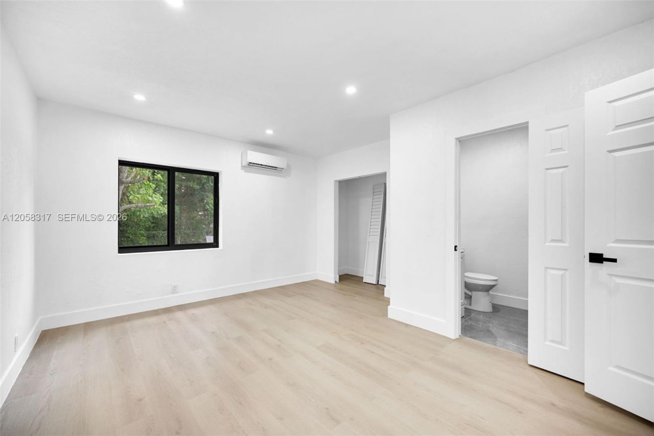 580 NW 116th Ter , Miami, FL 33168 Photo