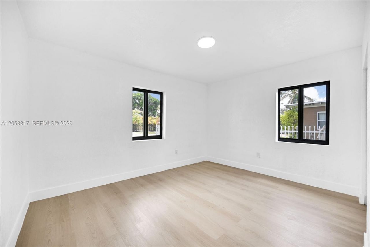 580 NW 116th Ter , Miami, FL 33168 Photo