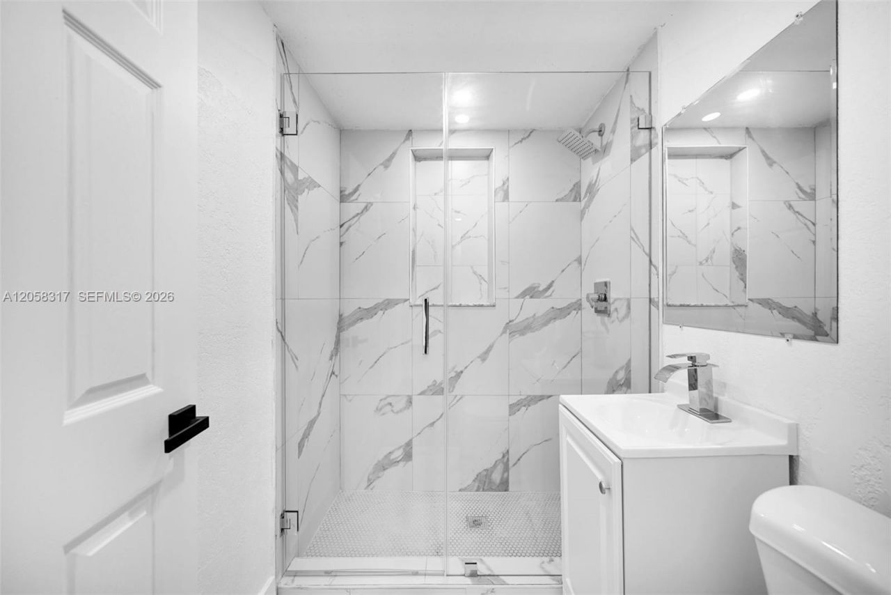 580 NW 116th Ter , Miami, FL 33168 Photo