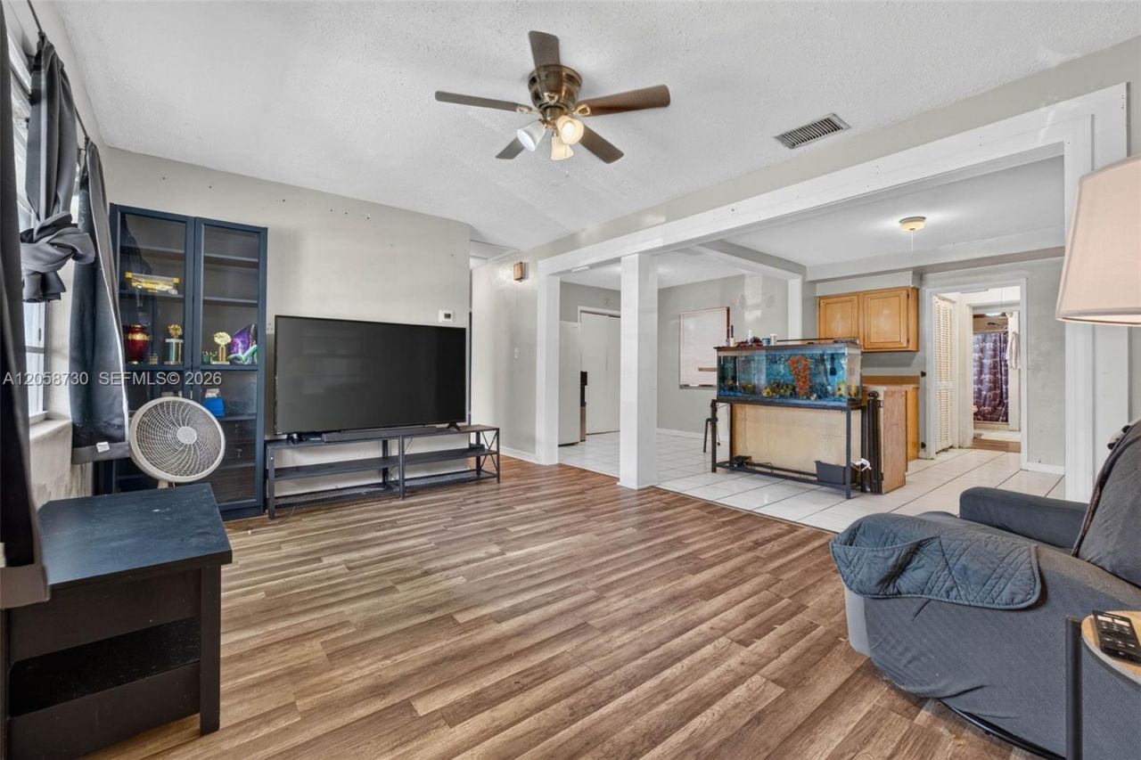 215 Palm Avenue, Auburndale, FL 33823 Photo