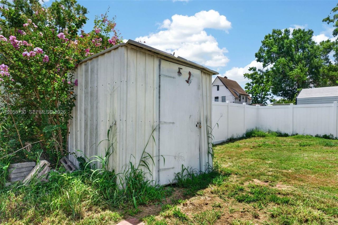 215 Palm Avenue, Auburndale, FL 33823 Photo