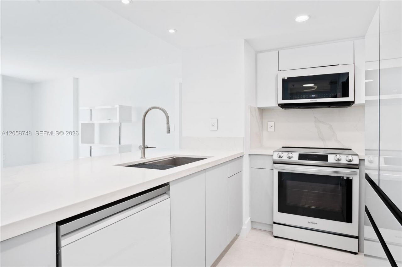 540 Brickell Key Dr , Unit 719, Miami, FL 33131 Photo