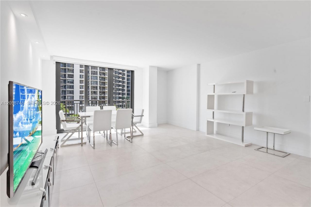 540 Brickell Key Dr , Unit 719, Miami, FL 33131 Photo