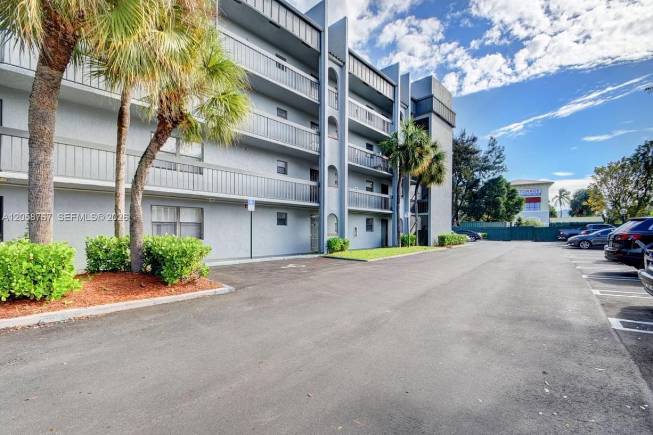 1850 N Congress Ave , Unit 311, West Palm Beach, FL 33401 Photo