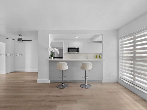 1340 Lincoln Rd, Unit 502, Miami Beach, FL 33139
