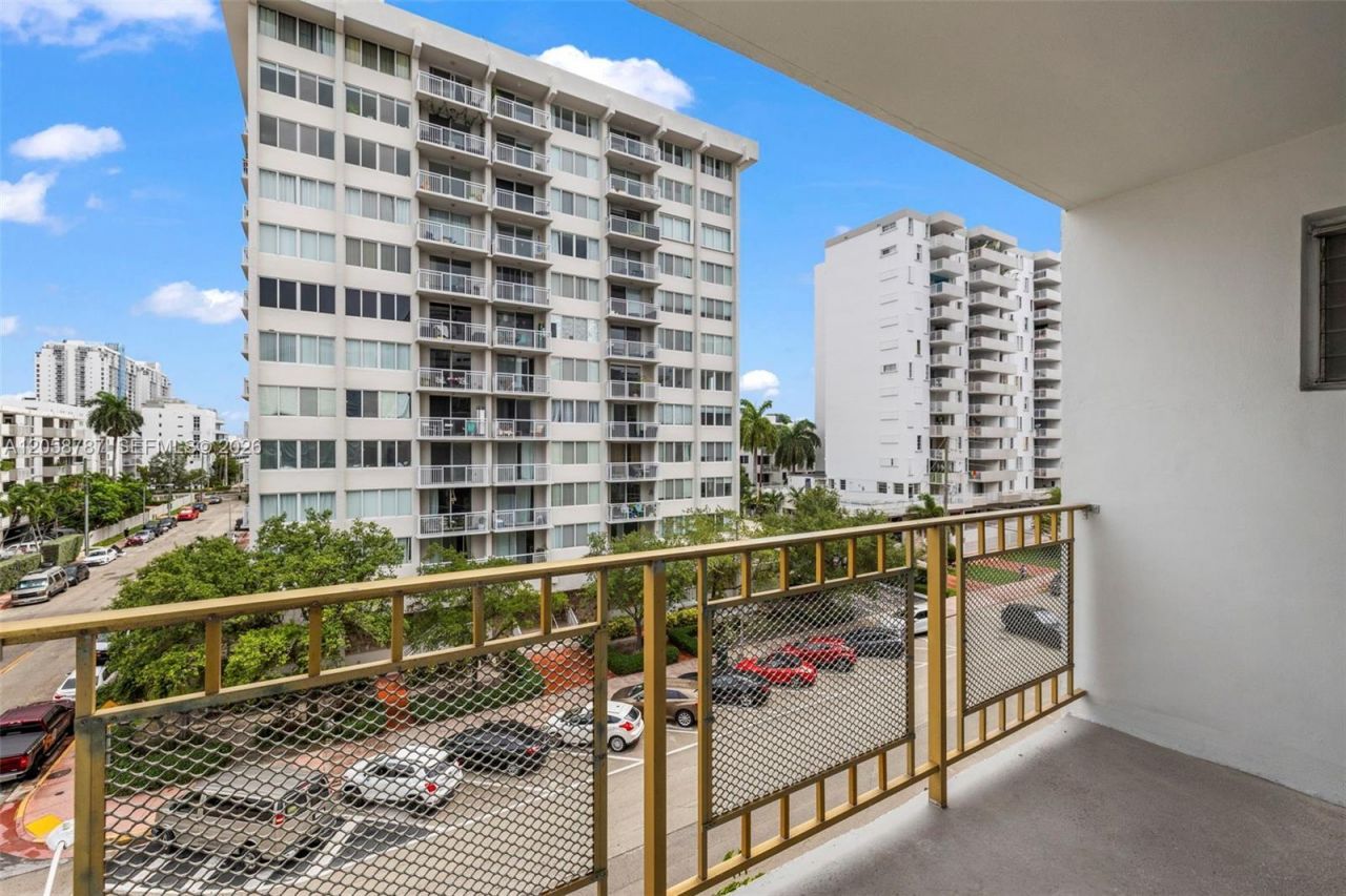 1340 Lincoln Rd , Unit 502, Miami Beach, FL 33139 Photo