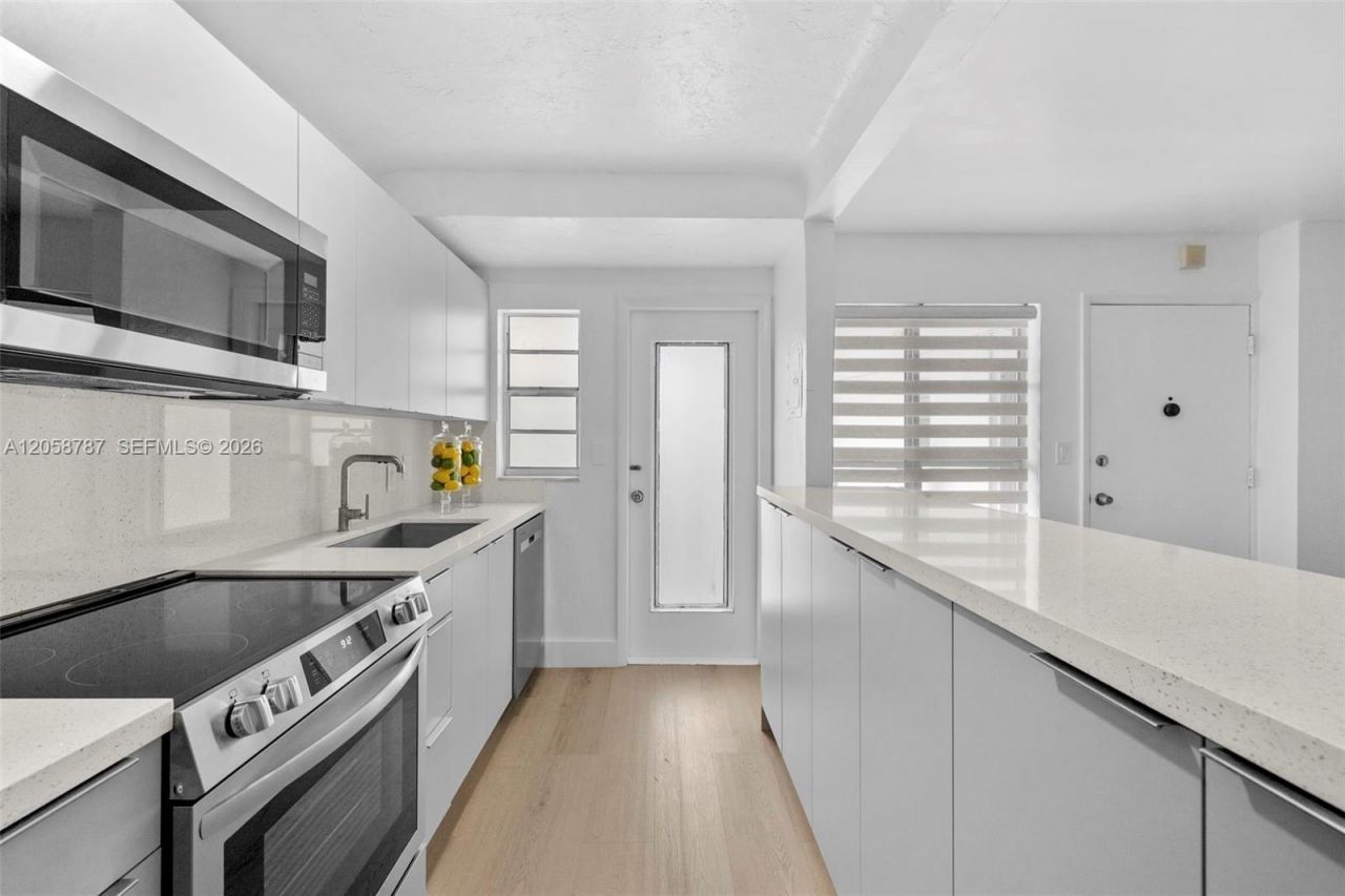 1340 Lincoln Rd , Unit 502, Miami Beach, FL 33139 Photo