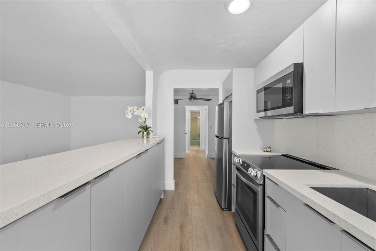 1340 Lincoln Rd , Unit 502, Miami Beach, FL 33139 Photo