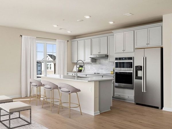 2 Stratton Drive, Unit 104, Woburn, MA 01801