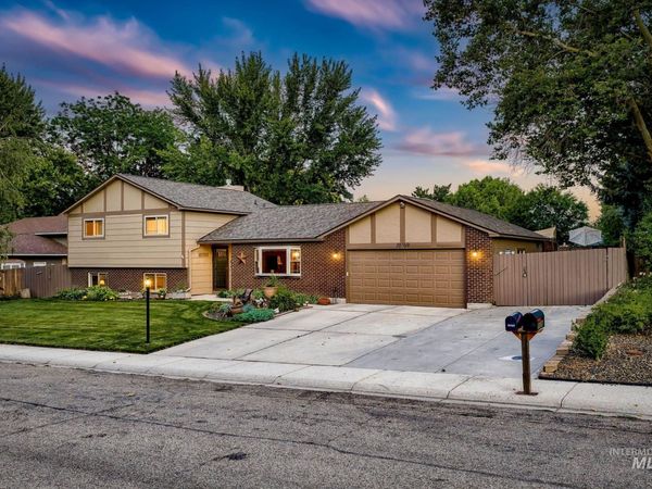 10769 Longrifle Dr, Boise, ID 83709