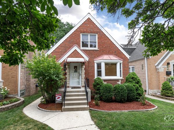 5915 W Roscoe Street , Chicago, IL 60634