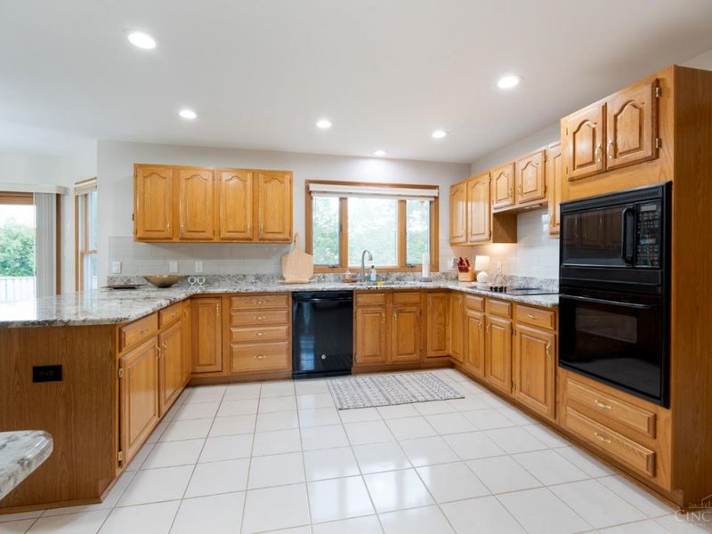 8481 Old Shaw Way, West Chester, OH 45069 Photo 13