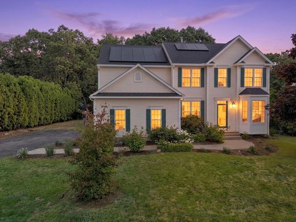16 Seaver Farm Lane, Grafton, MA 01560