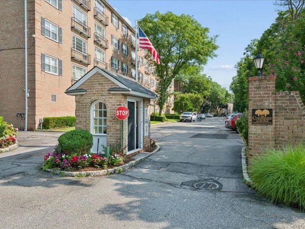 2 Consulate Drive , Unit 1O, Tuckahoe, NY 10707