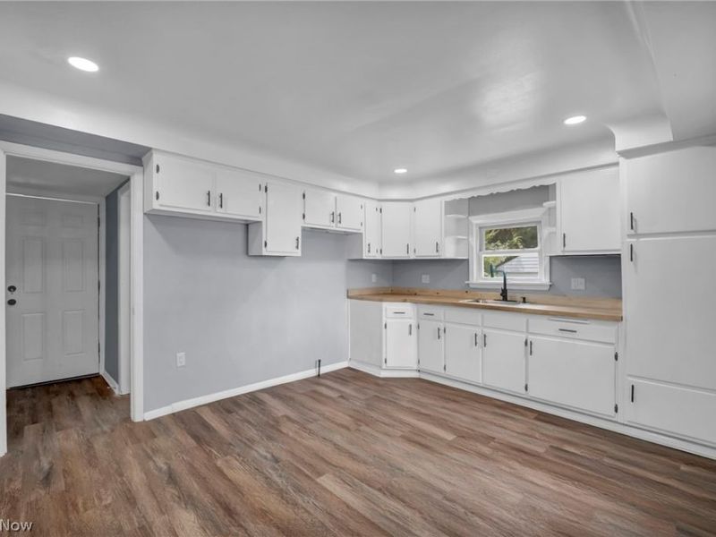 15607 Saranac Road, Cleveland, OH 44110 Photo 18