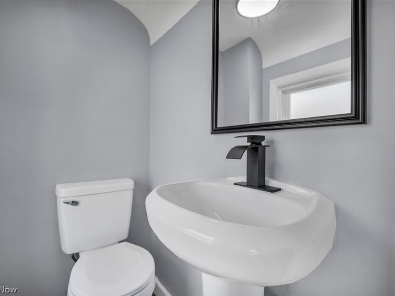 15607 Saranac Road, Cleveland, OH 44110 Photo 27