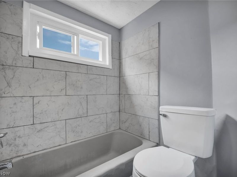 15607 Saranac Road, Cleveland, OH 44110 Photo 28