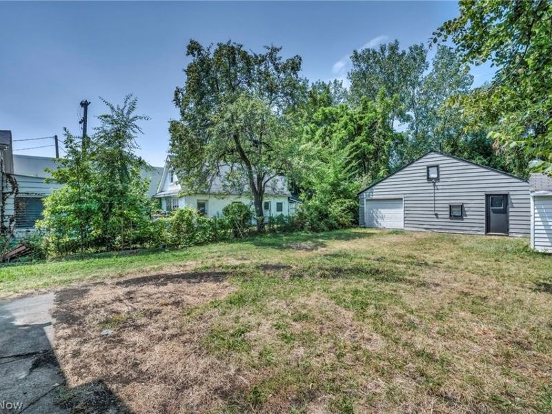 15607 Saranac Road, Cleveland, OH 44110 Photo 33