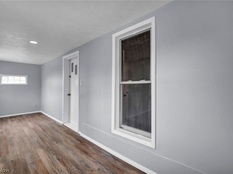 15607 Saranac Road, Cleveland, OH 44110 Photo 6
