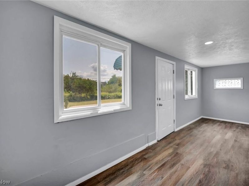 15607 Saranac Road, Cleveland, OH 44110 Photo 7