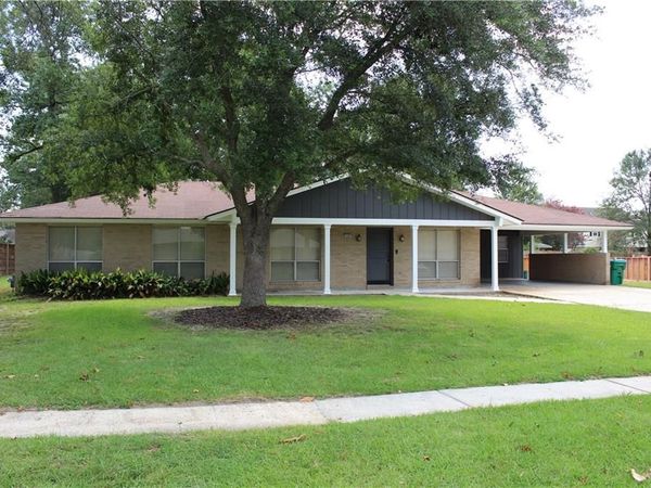 206 COLLEGE Drive, Hammond, LA 70401
