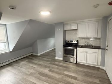 378 Center, Unit 7, Middleboro, MA 02346