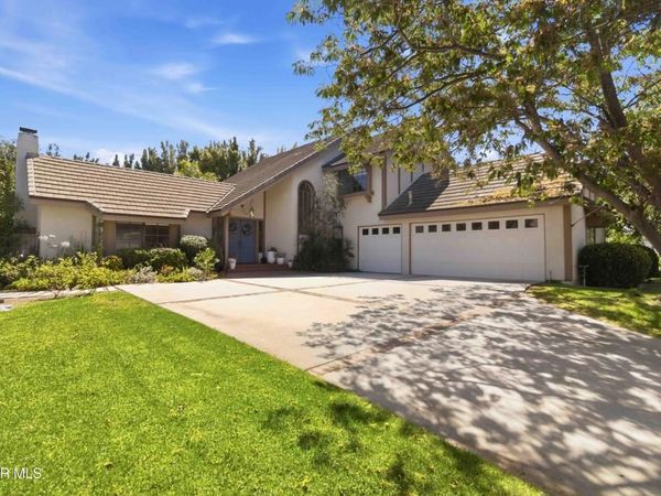 452 Newcastle Street, Thousand Oaks, CA 91361