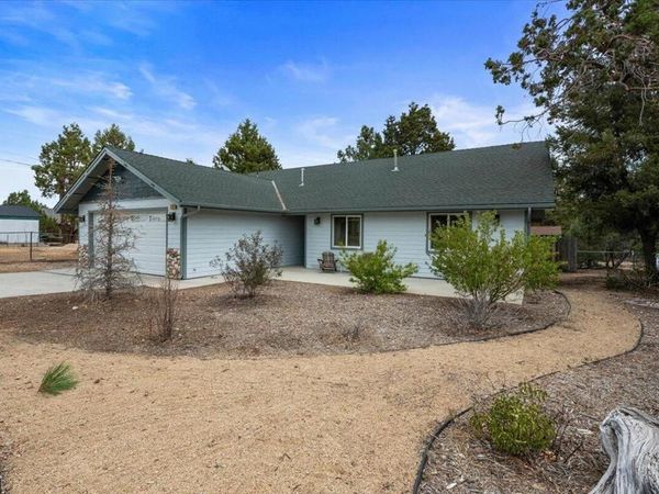 187 Dixie Lee Lane, Sugarloaf, CA 92386