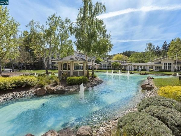 1840 Tice Creek, Unit 2217, Walnut Creek, CA 94595