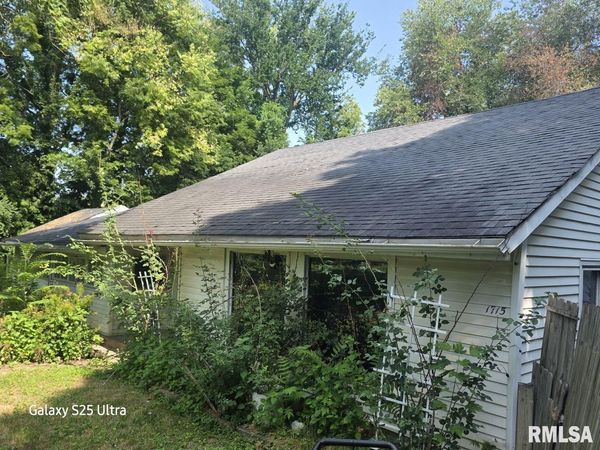 1715 N 4TH Street, Quincy, IL 62301