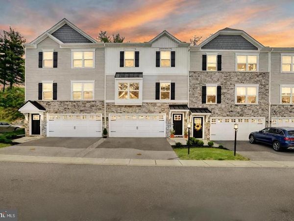 15 WOODS DRIVE , CAMP HILL, PA 17011