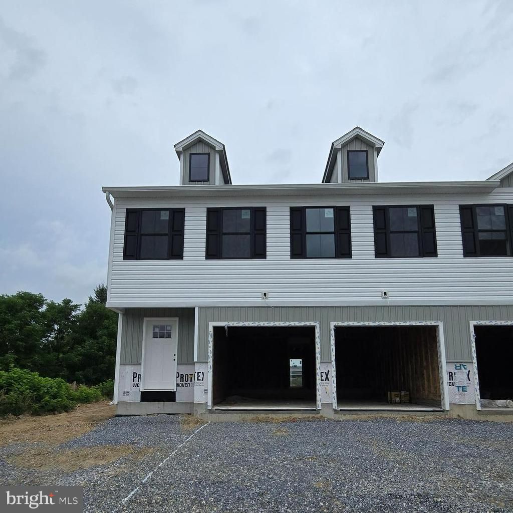 3617 BUCHANAN TRAIL W , GREENCASTLE, PA 17225