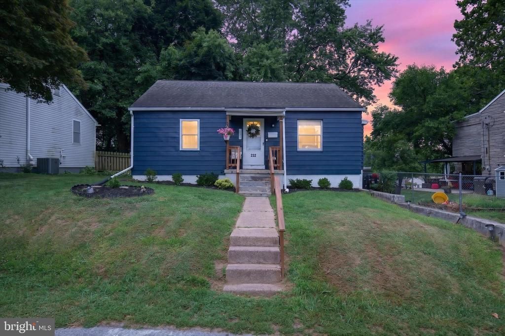 232 S Harrisburg Street, Harrisburg, PA 17113 Main Photo