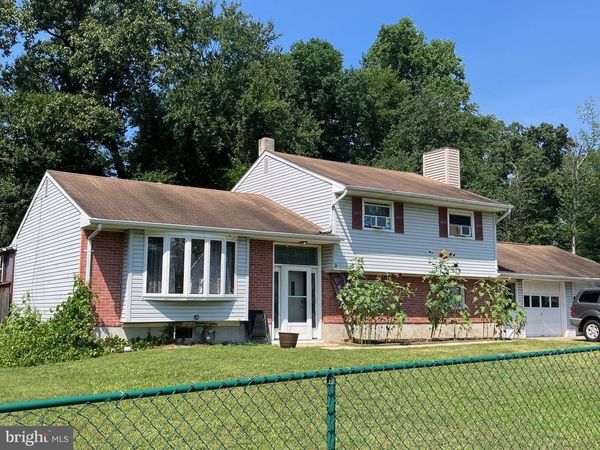 3 OAK AVENUE, BROWNS MILLS, NJ 08015