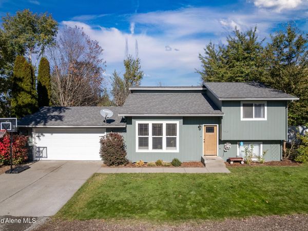 1909 W James Crowe DR , Hayden, ID 83835
