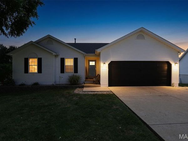 2118 Prairie Glen Drive, Herculaneum, MO 63048