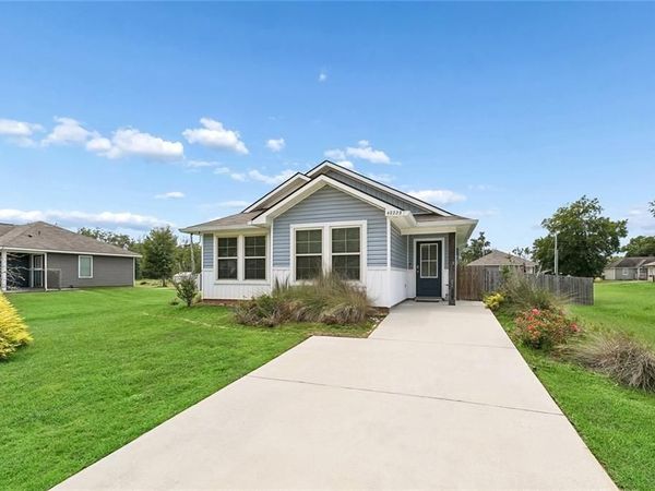 42223 SOUTHERN PINES Boulevard, Ponchatoula, LA 70454
