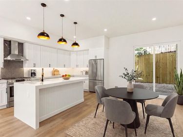 438 Bonnie View Road , Dallas, TX 75203