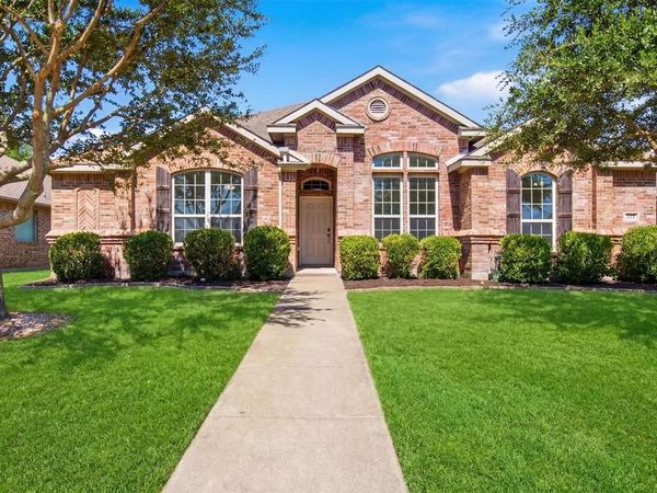 111 Timbershade Drive , Red Oak, TX 75154