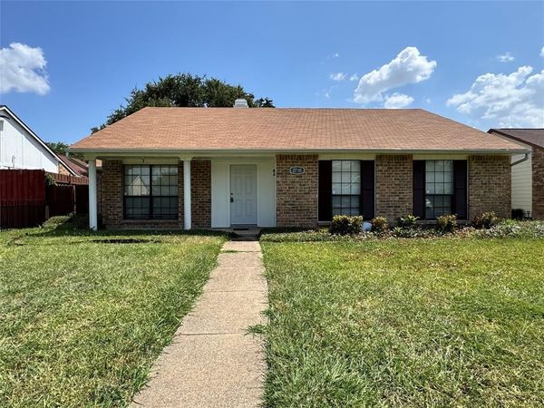 2730 Centennial Drive , Garland, TX 75042