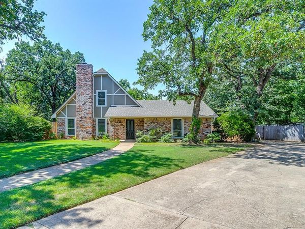 5716 Tumbleweed Court, Arlington, TX 76017